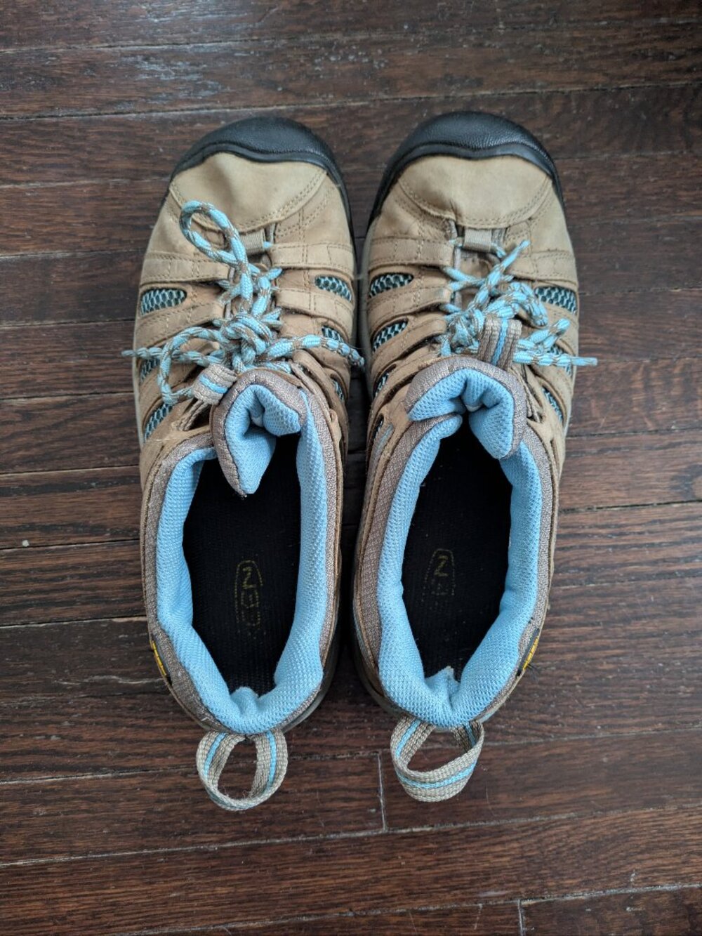 KEEN Women's Voyageur Hiking Boot Low – Tan & Blue, Size 10.5